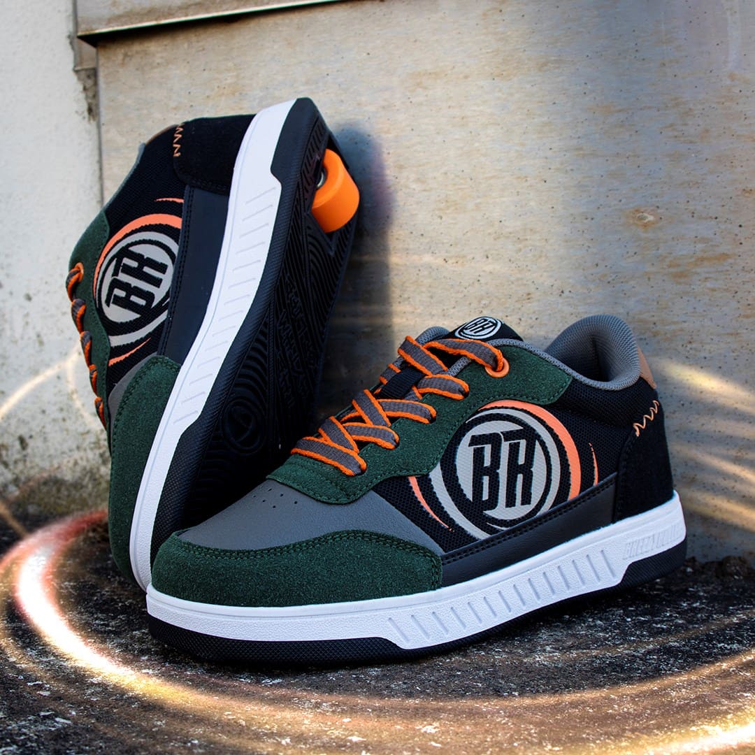 2212311 Breezy Rollers Hero 2 Black Green Lifestyle 02